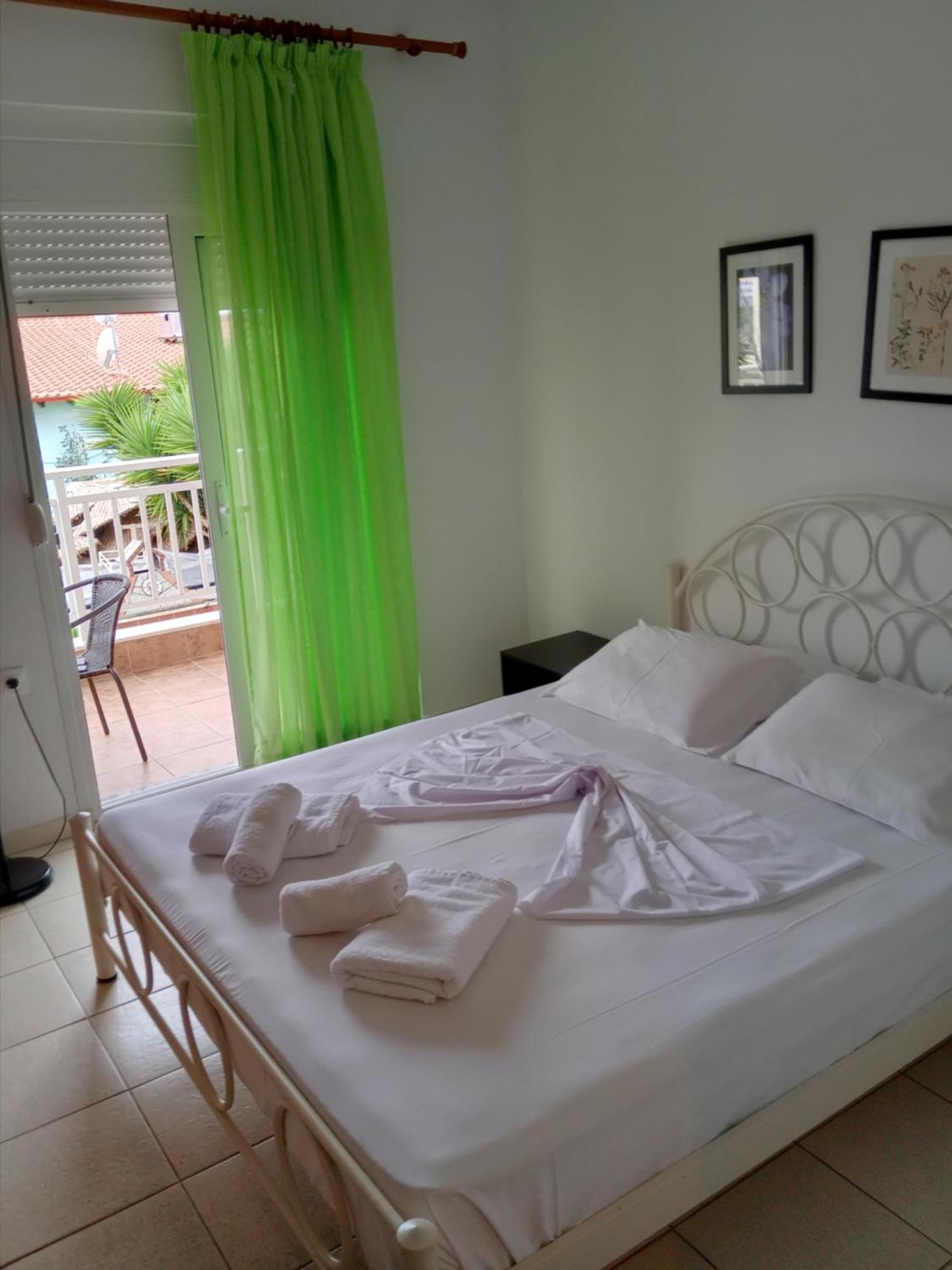 Irida Apartments Неа-Скиони Экстерьер фото